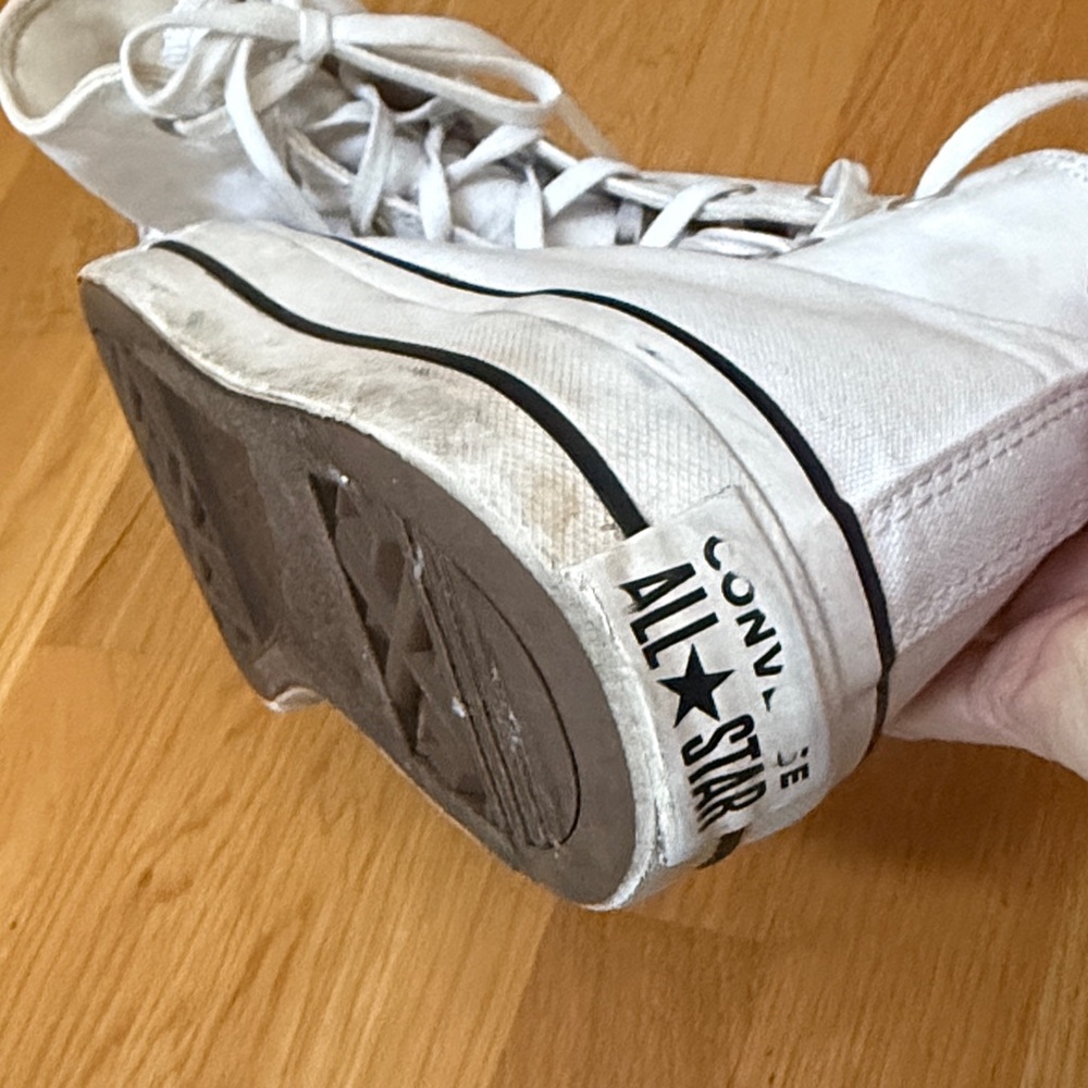 Converse All Star White Canvas High-Tops. Size 8.5 - Picture 6 of 12